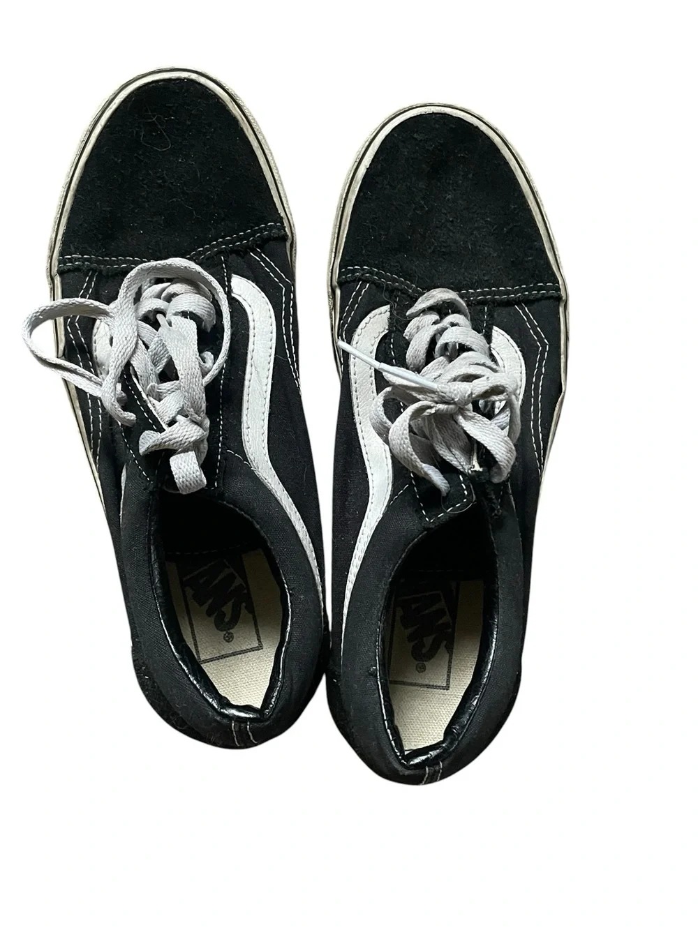 Vans Black and White Old Skool Low-Top Skate Sneakers - Picture 1 of 6